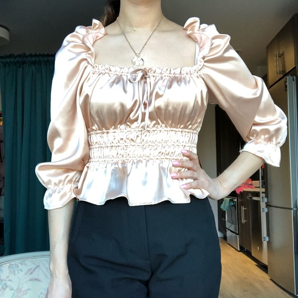 Q + A Los Angeles Satin Top - Picture 2 of 5